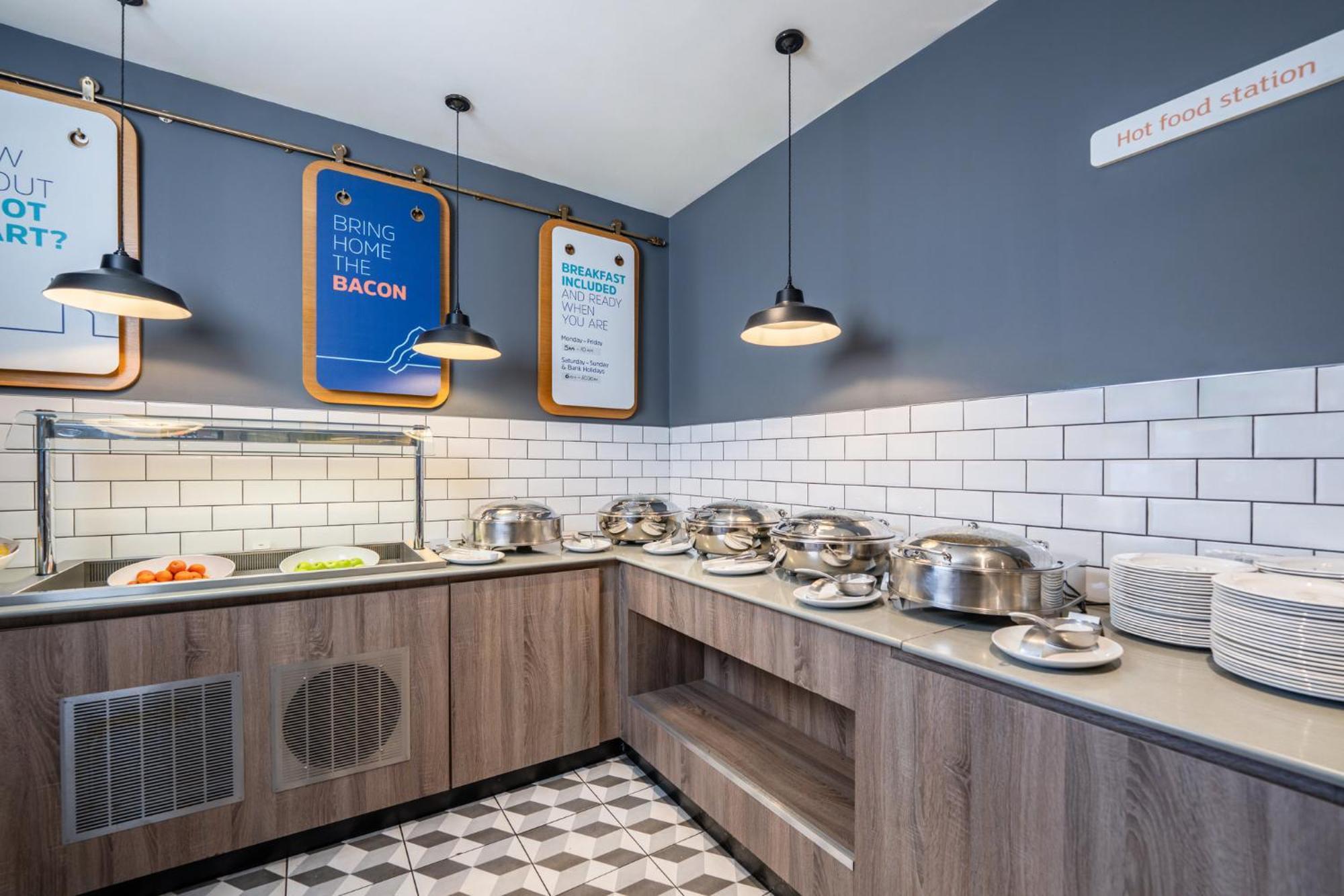 Holiday Inn Express Aberdeen Airport By Ihg Dyce Exteriér fotografie