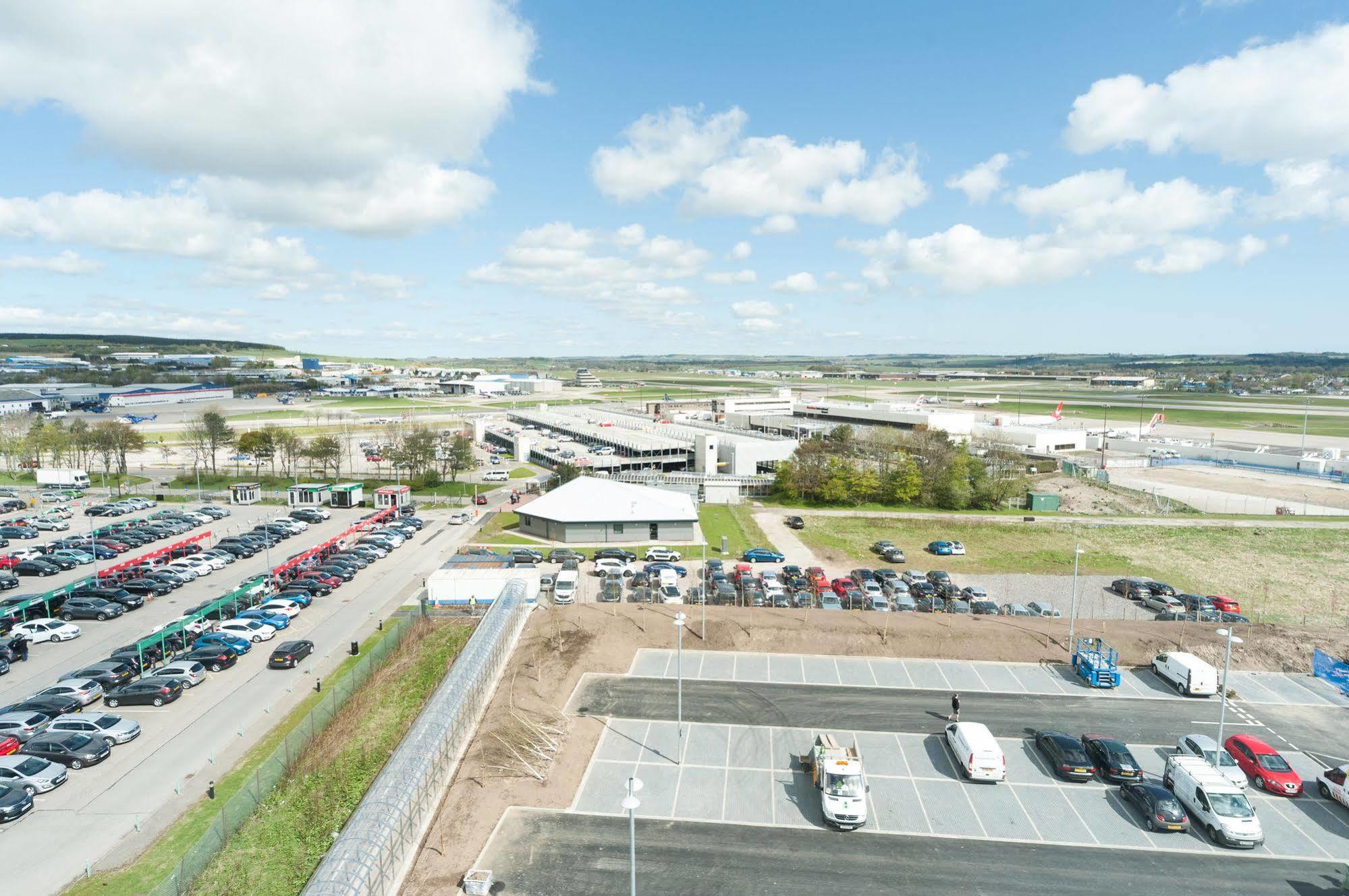 Holiday Inn Express Aberdeen Airport By Ihg Dyce Exteriér fotografie